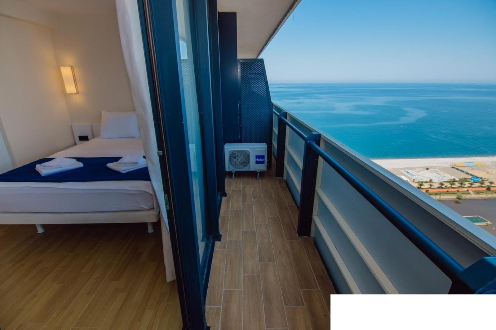 Орби Сити Batoumi Extérieur photo